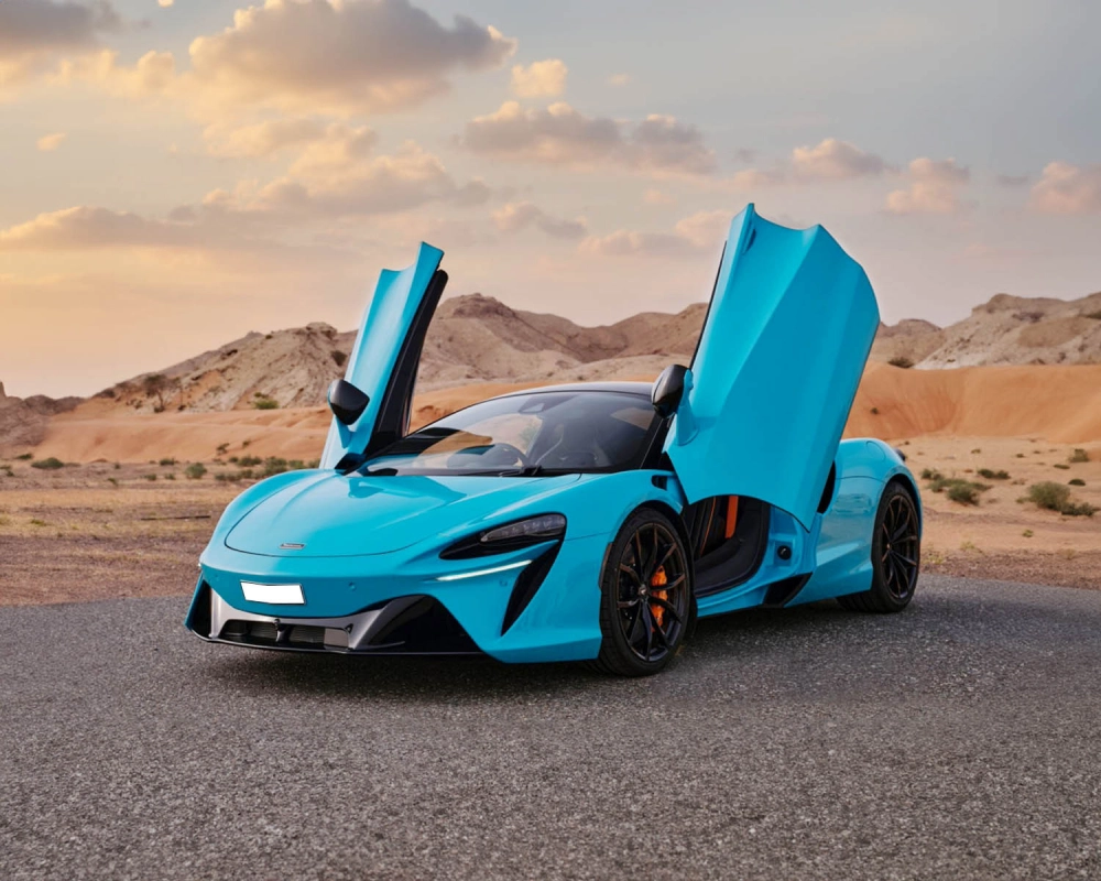 McLaren Artura 2024