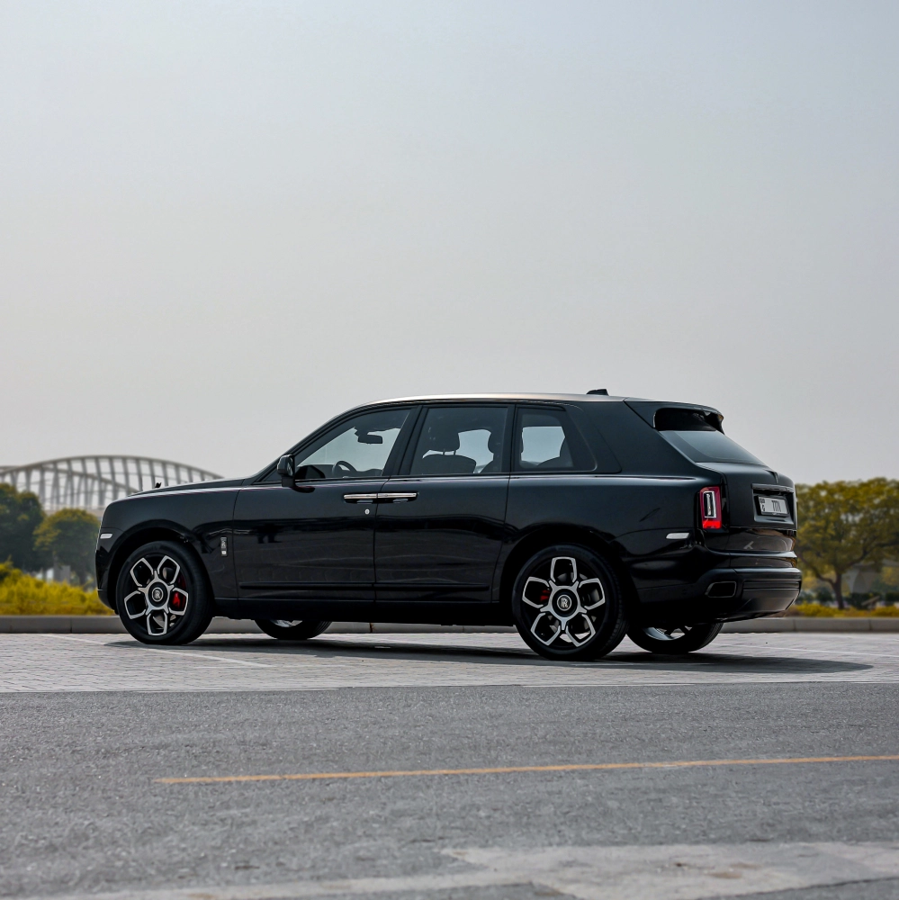 Rolls Royce Cullinan Black Badge 2024